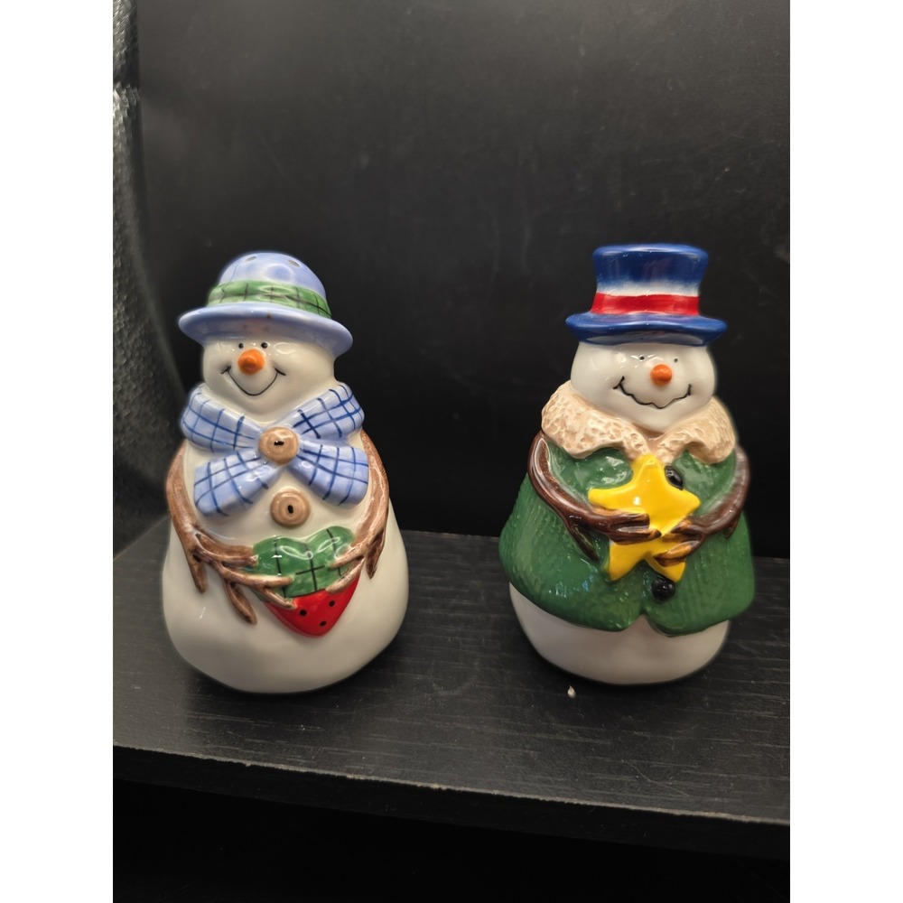 SnowmanSalt & Pepper Shakers Button Up St Nicholas  Holiday Winter